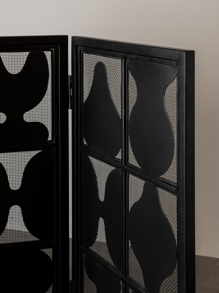 Bisset Screen