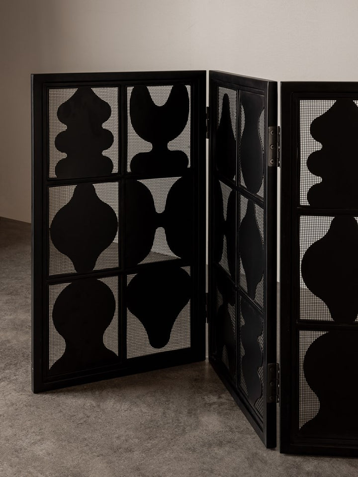 Bisset Screen