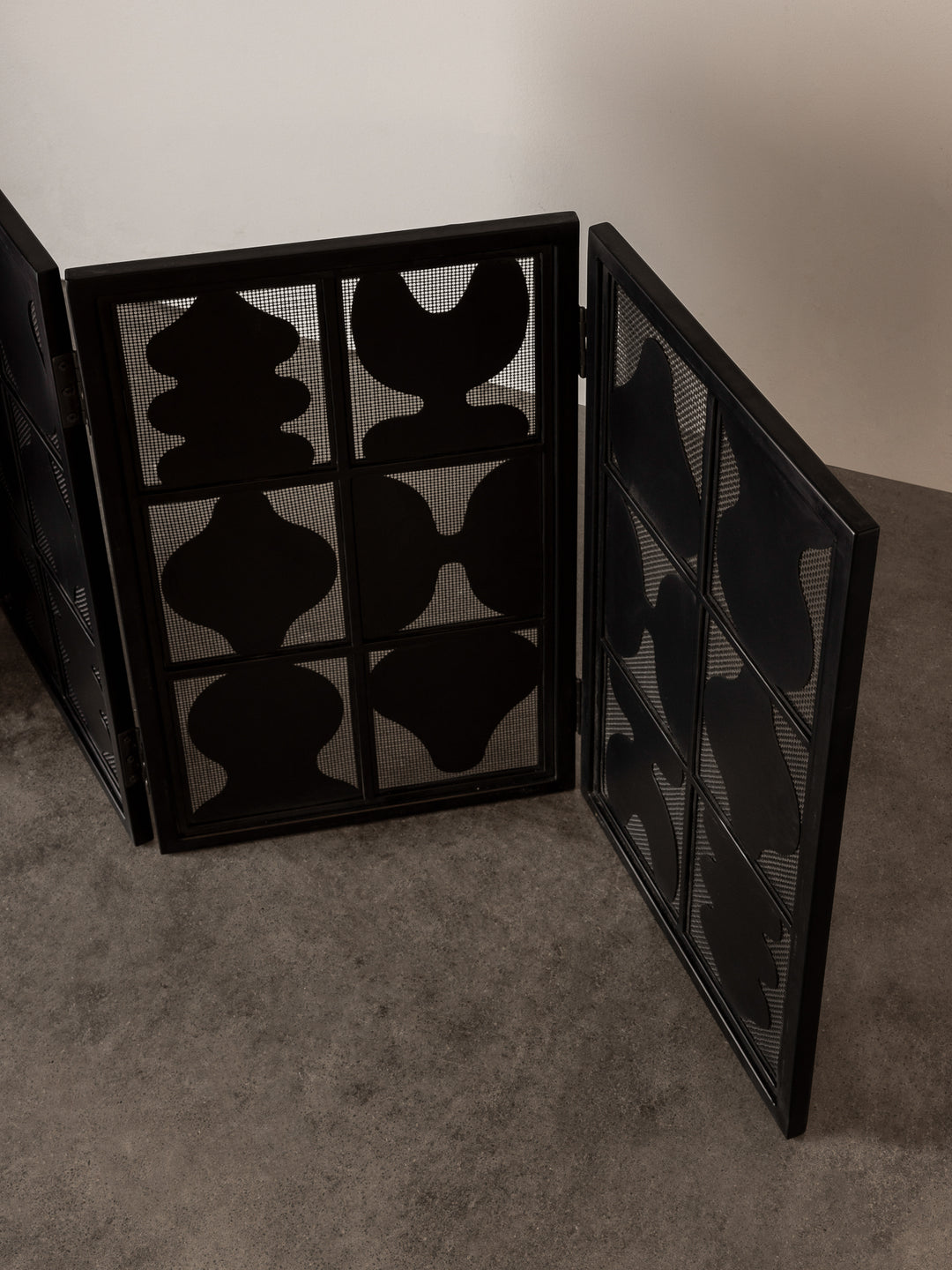 Bisset Screen