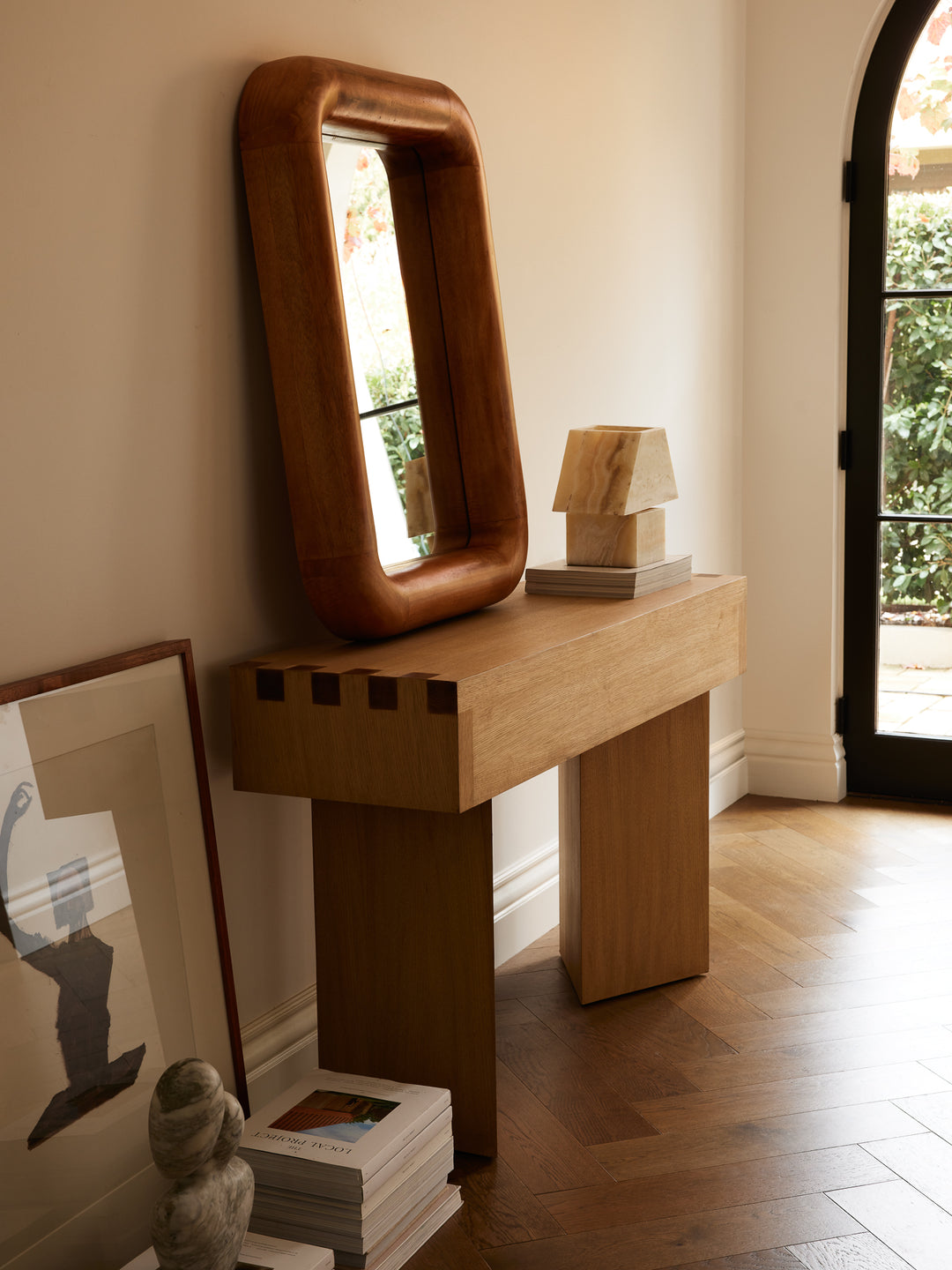 Dovetail Console