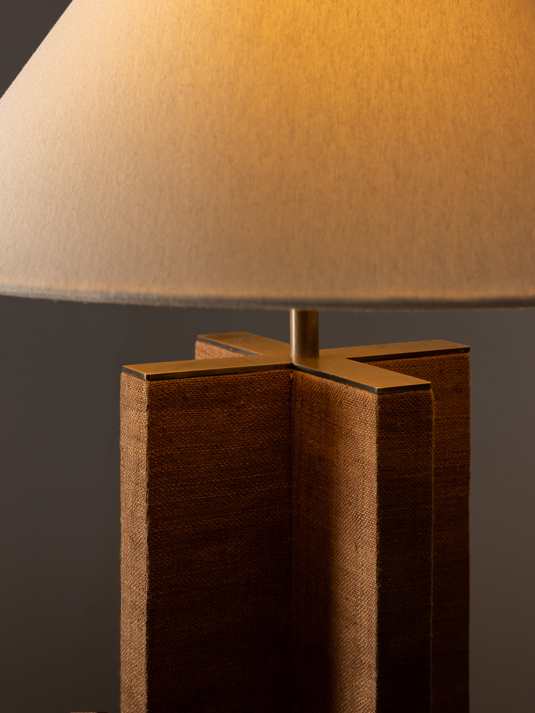 Marquis Table Lamp Pecan USA