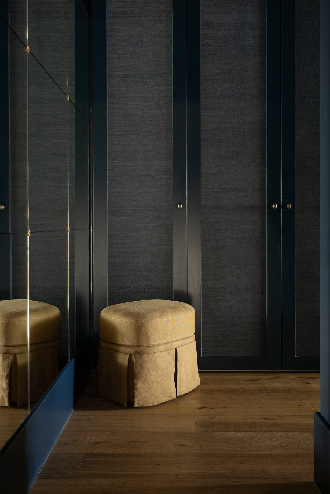 Nora Ottoman Small Caramel