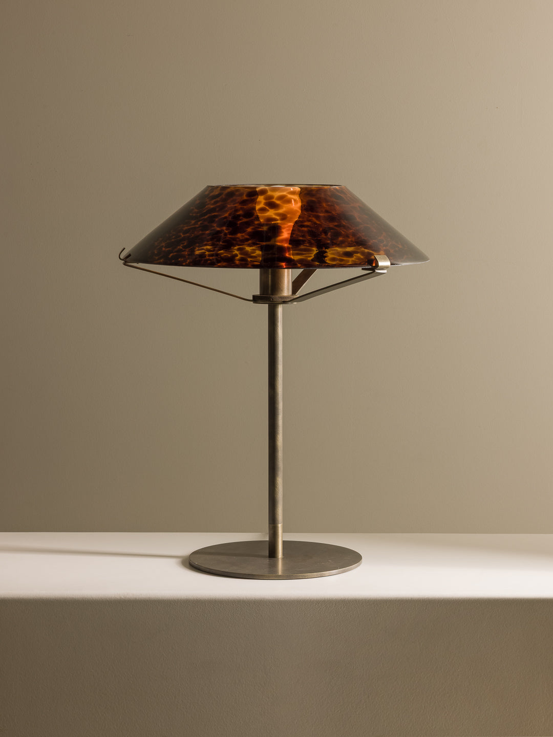 Otis Table Lamp US