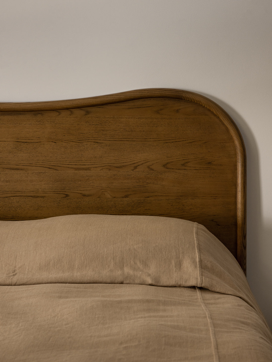 Remy Bedhead Saddle