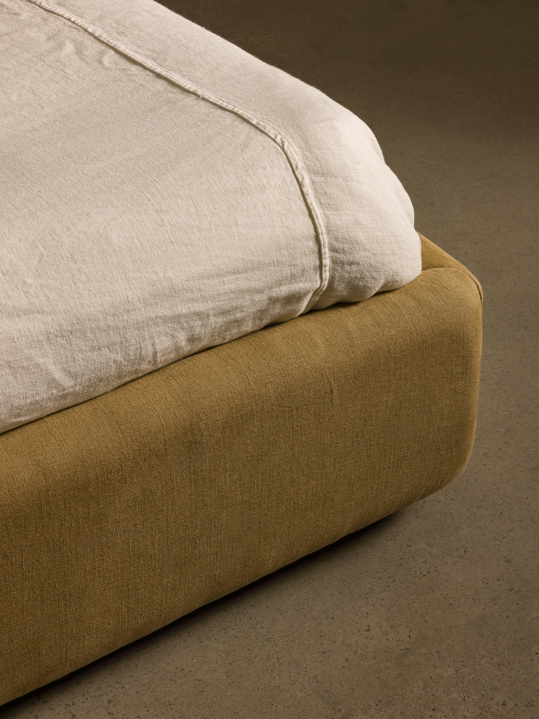 Remy Upholstered Platform Bed Queen