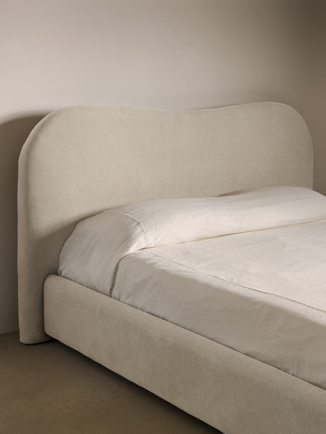Remy Upholstered Platform Bed King
