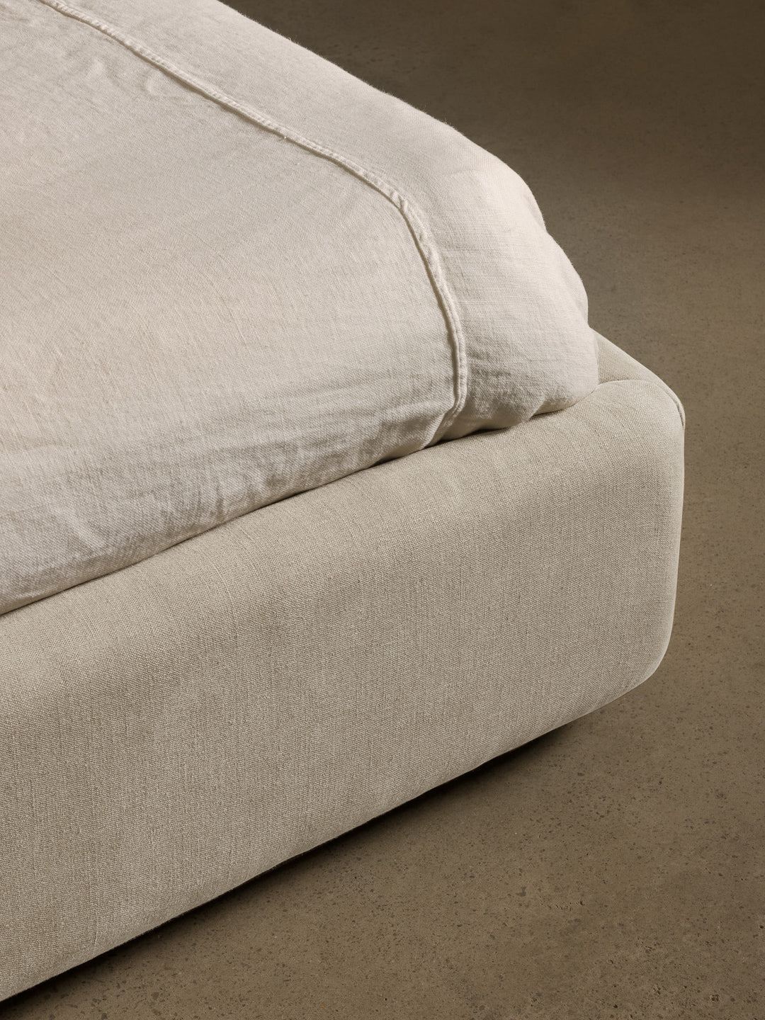 Remy Upholstered Platform Bed Queen