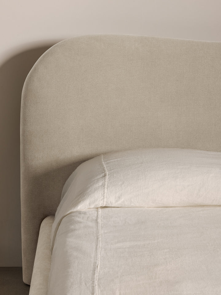 Remy Upholstered Platform Bed Queen