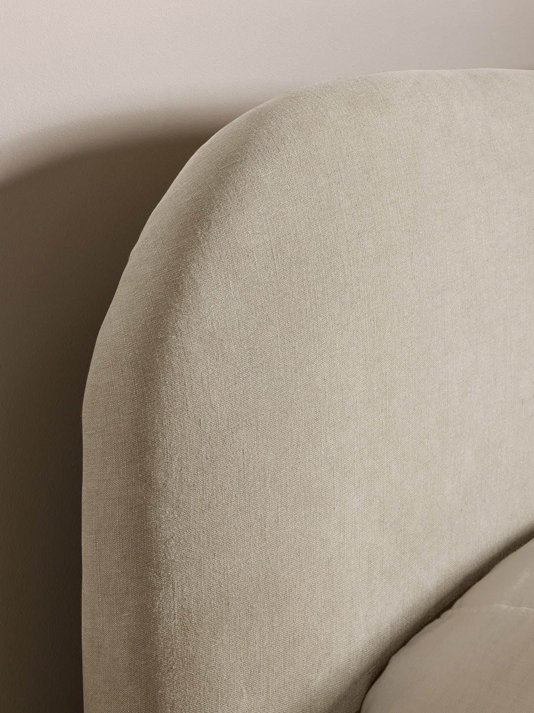 Remy Upholstered Platform Bed Queen